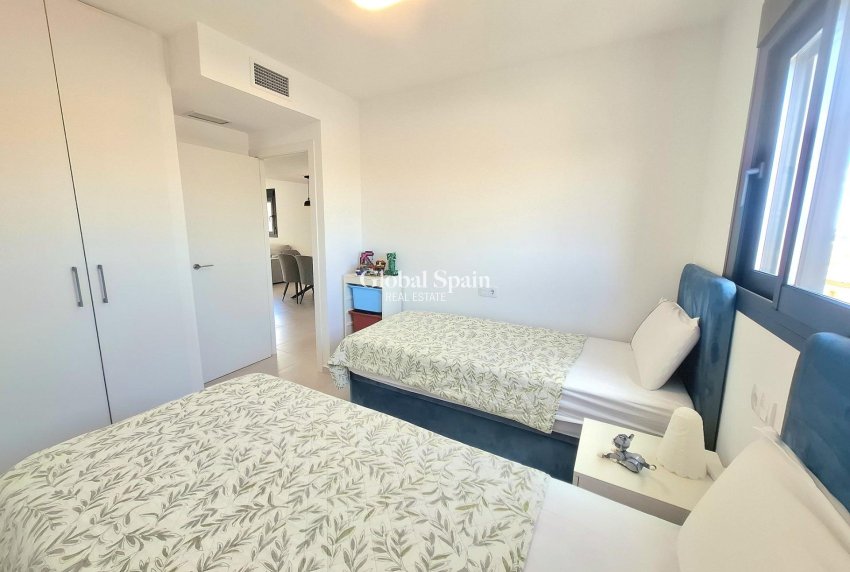 Wiederverkauf - WOHNUNG -
ORIHUELA COSTA - VILLAMARTÍN