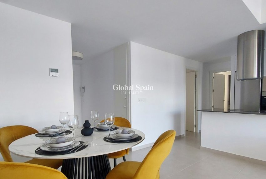 Wiederverkauf - WOHNUNG -
ORIHUELA COSTA - VILLAMARTÍN