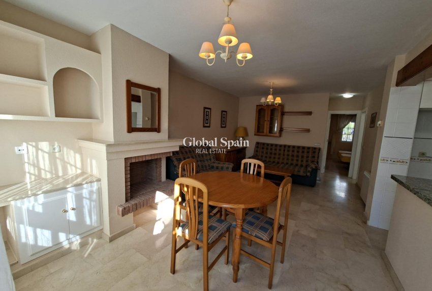Wiederverkauf - WOHNUNG -
ORIHUELA COSTA - VILLAMARTÍN