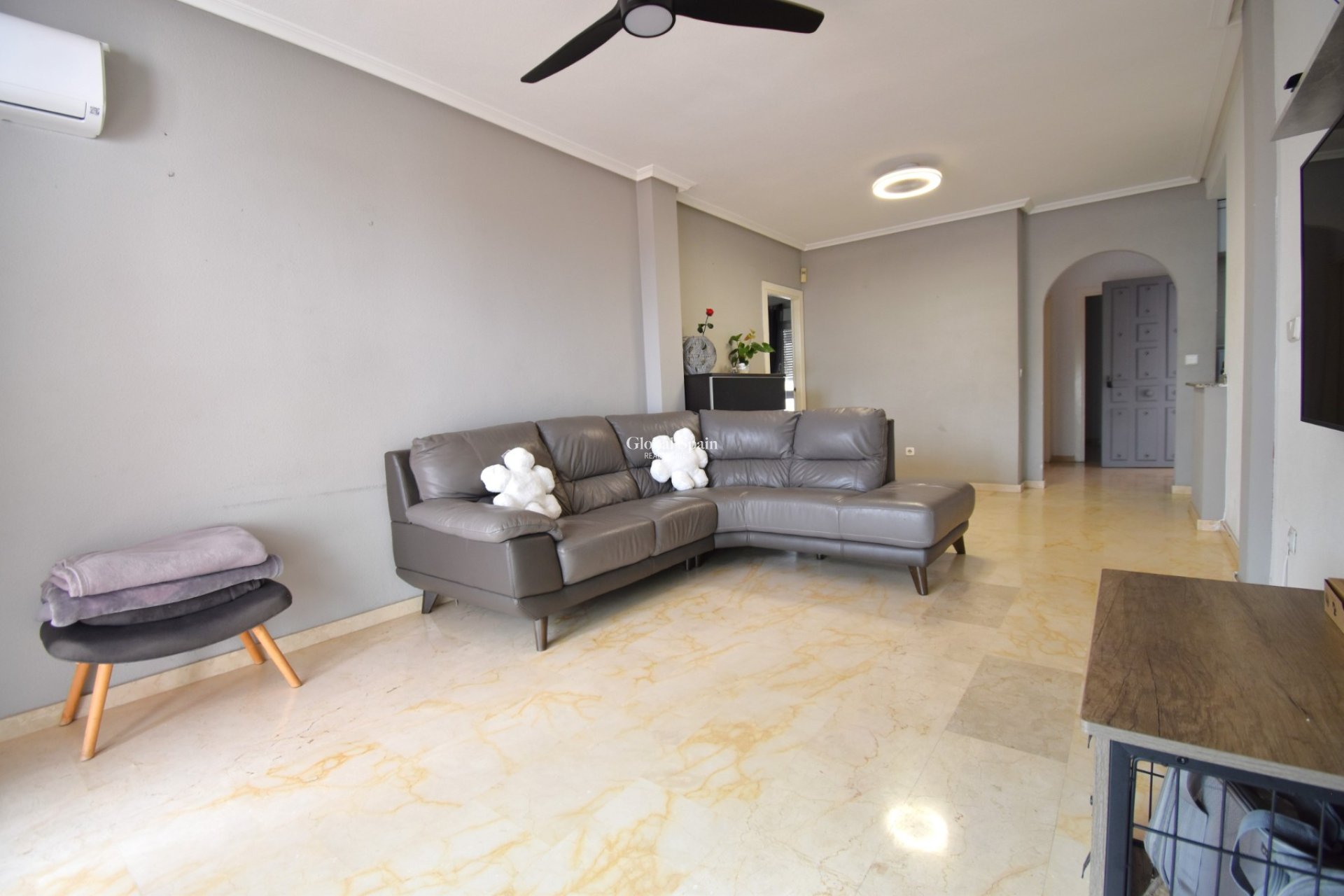 Wiederverkauf - WOHNUNG -
Orihuela Costa - Villamartin