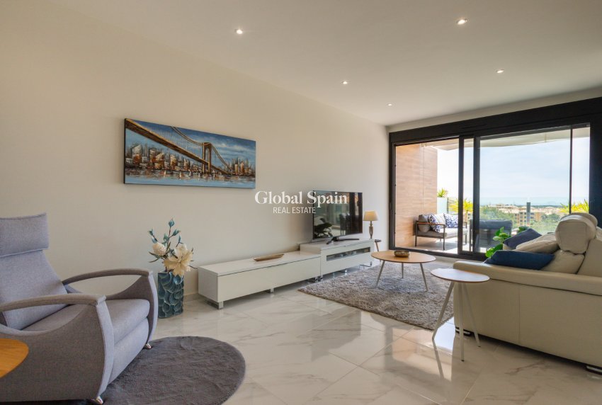 Wiederverkauf - WOHNUNG -
ORIHUELA COSTA - VILLAMARTÍN
