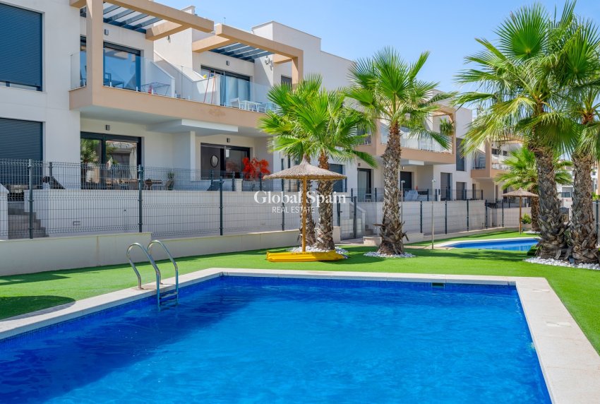 Wiederverkauf - WOHNUNG -
ORIHUELA COSTA - VILLAMARTÍN