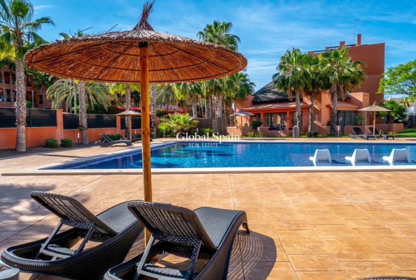 Wiederverkauf - Wohnung -
ORIHUELA COSTA - VILLAMARTÍN