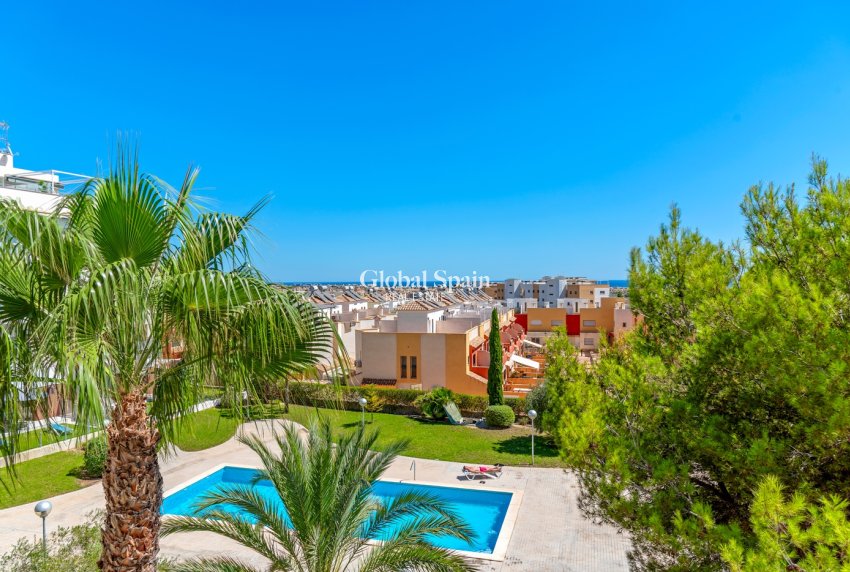 Wiederverkauf - Wohnung -
ORIHUELA COSTA - VILLAMARTÍN