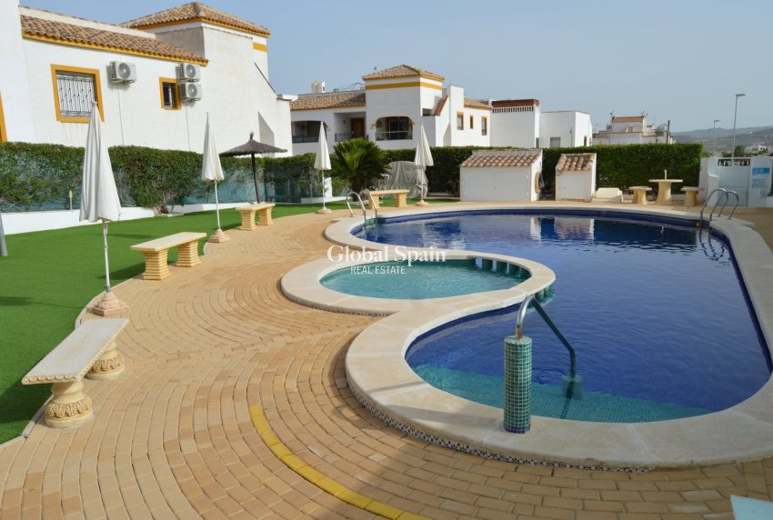 Wiederverkauf - WOHNUNG -
ORIHUELA - Entre Naranjos