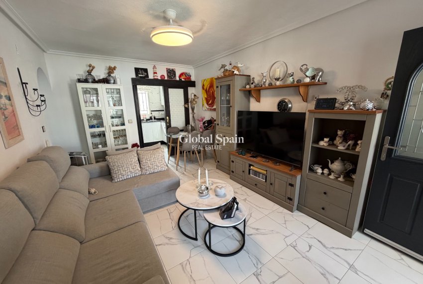 Wiederverkauf - WOHNUNG -
ORIHUELA - Entre Naranjos