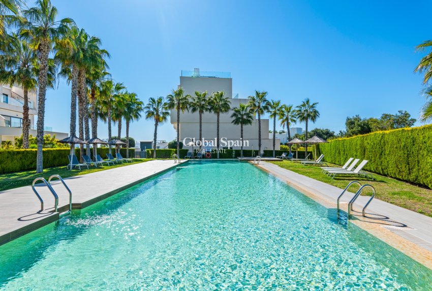 Wiederverkauf - WOHNUNG -
ORIHUELA - Inland