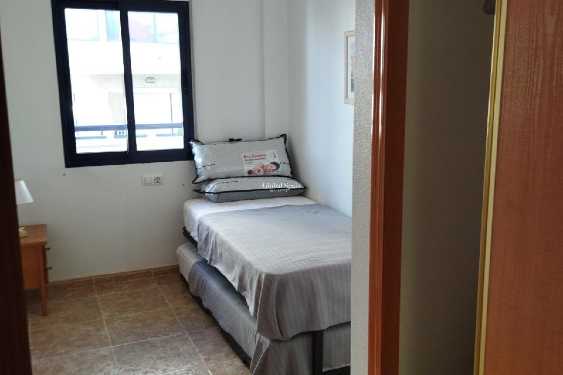 Wiederverkauf - WOHNUNG -
ORIHUELA - Inland