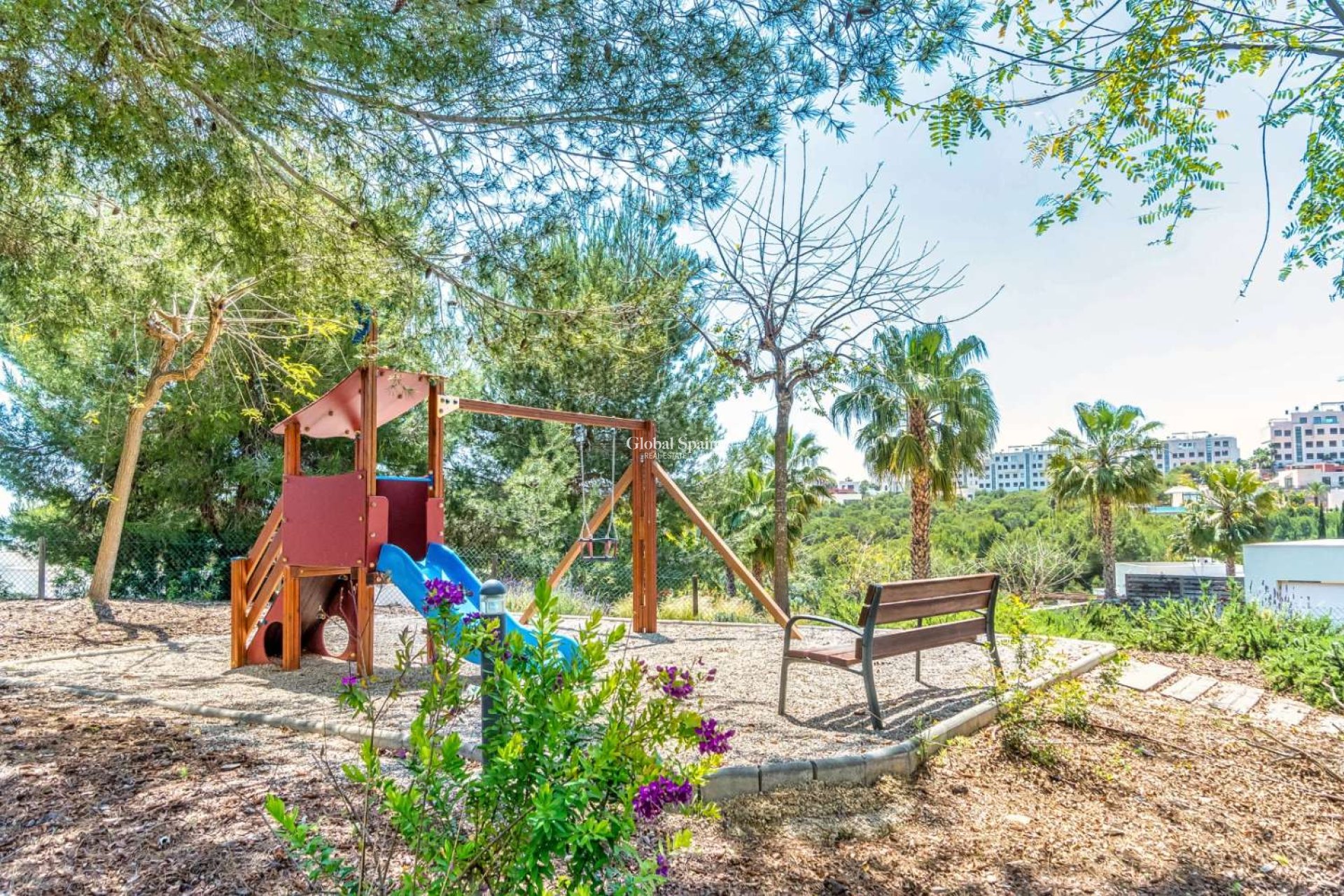 Wiederverkauf - WOHNUNG -
ORIHUELA - Inland