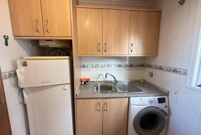 Wiederverkauf - WOHNUNG -
ORIHUELA - Inland