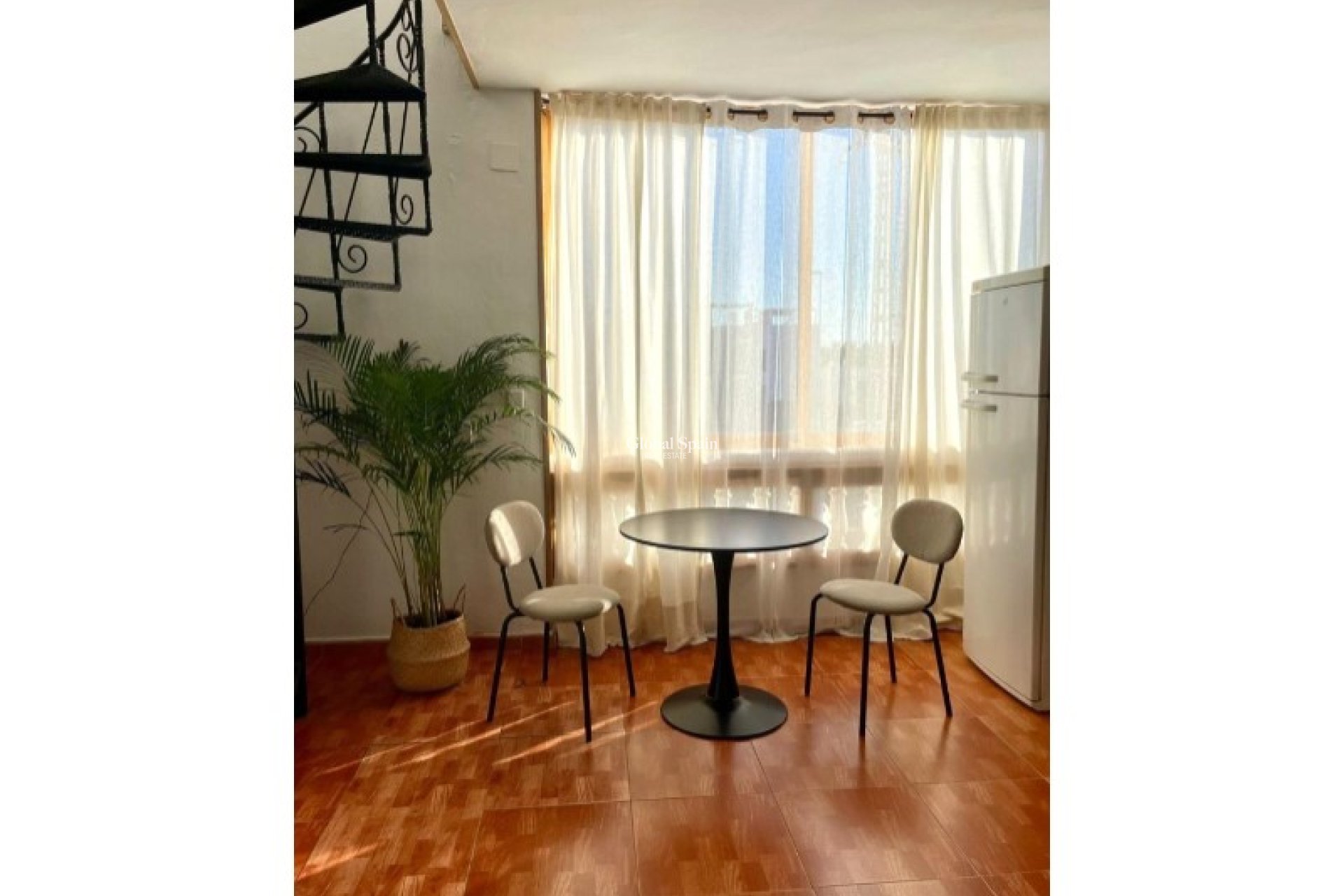 Wiederverkauf - WOHNUNG -
ORIHUELA - Inland