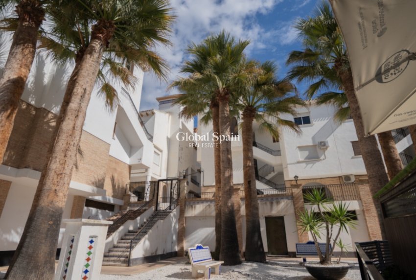 Wiederverkauf - WOHNUNG -
ORIHUELA - Inland