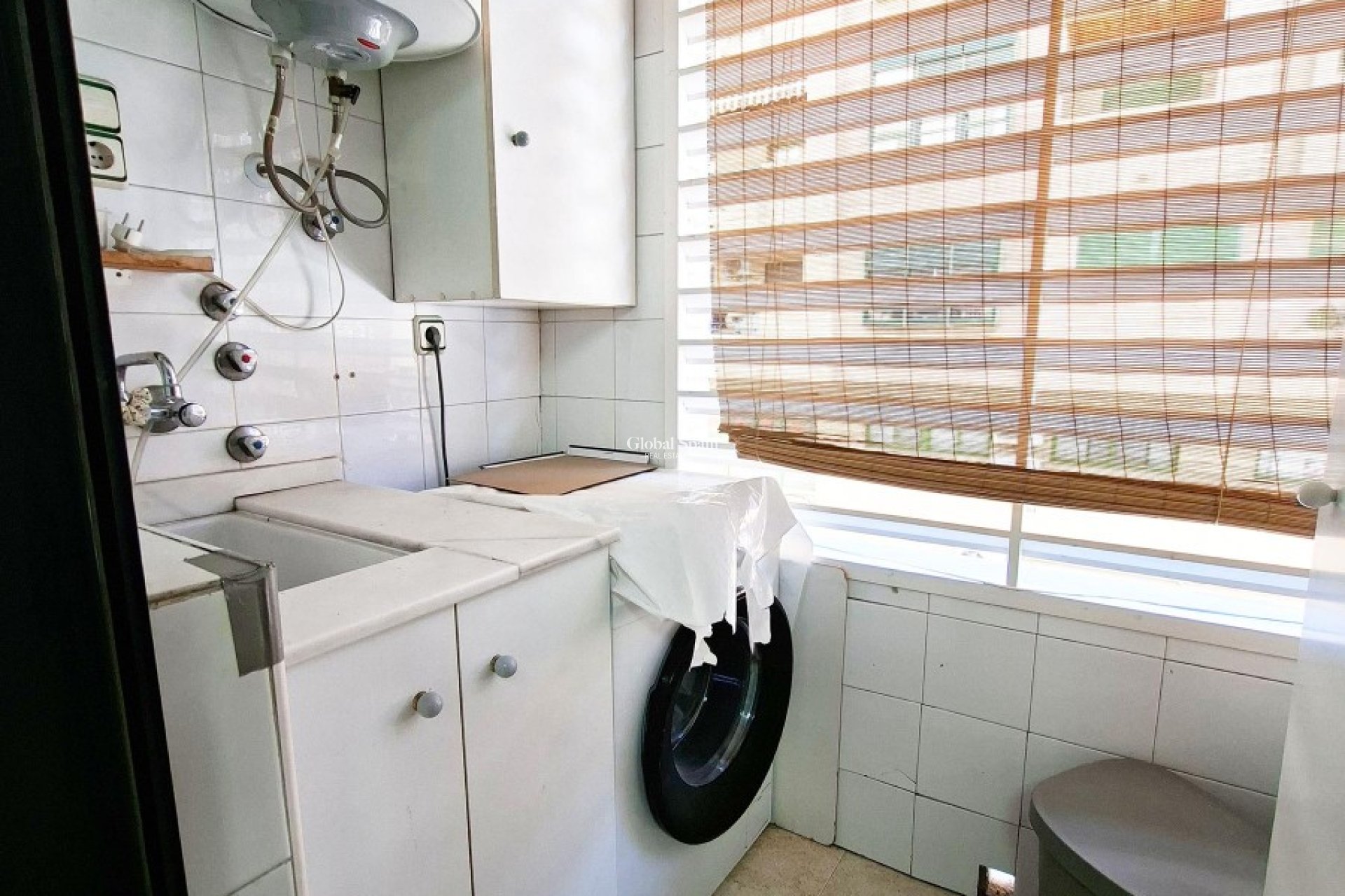 Wiederverkauf - WOHNUNG -
ORIHUELA - Inland