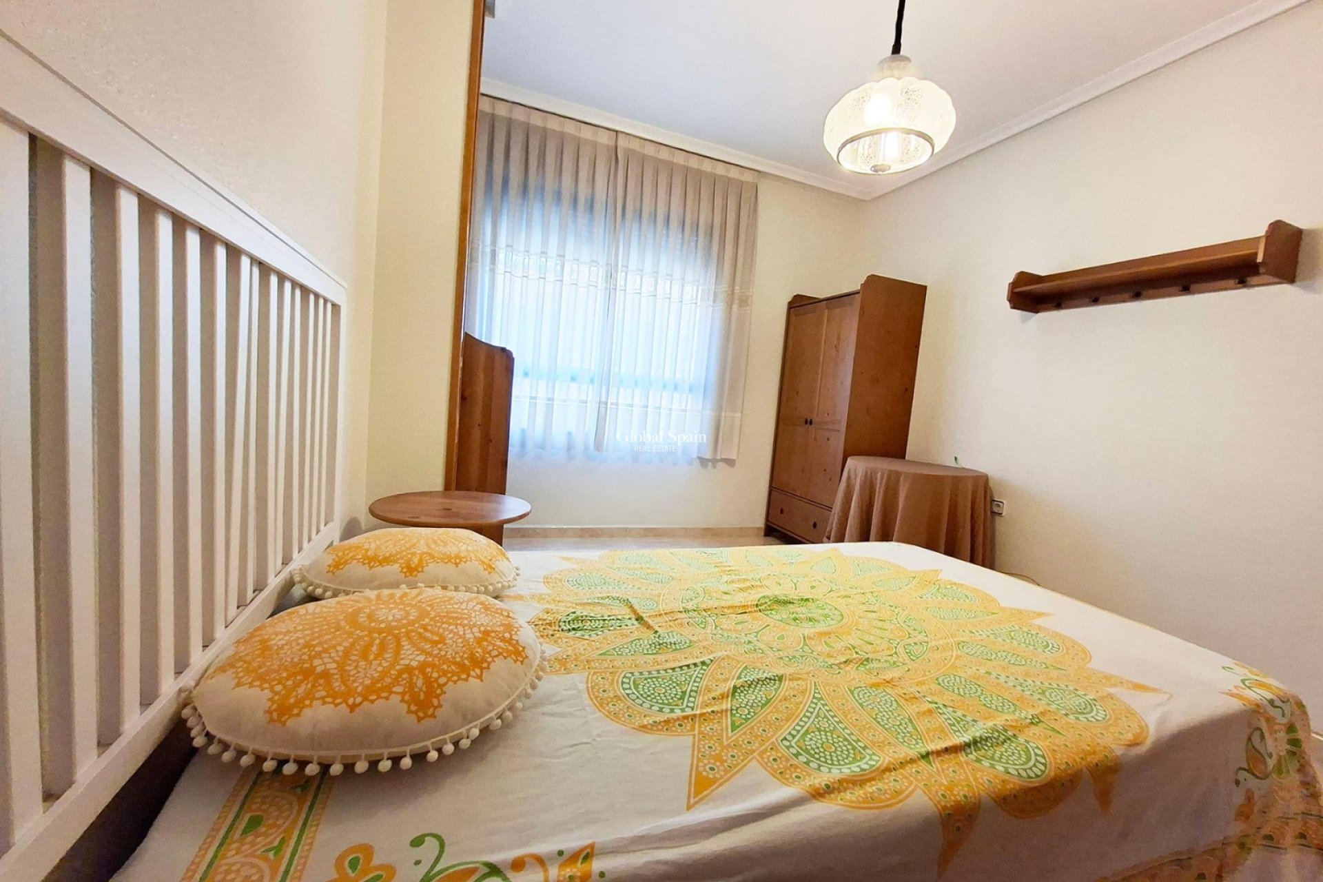 Wiederverkauf - WOHNUNG -
ORIHUELA - Inland