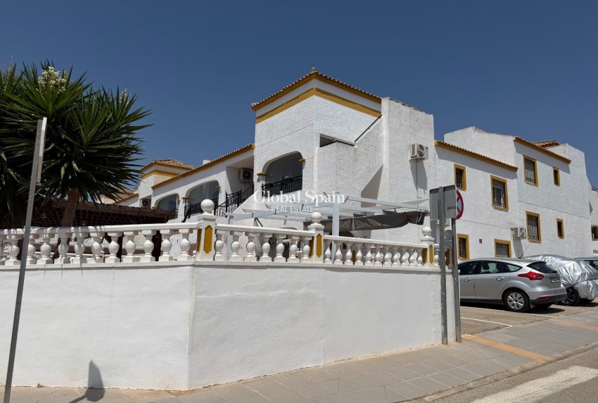 Wiederverkauf - WOHNUNG -
ORIHUELA - Inland