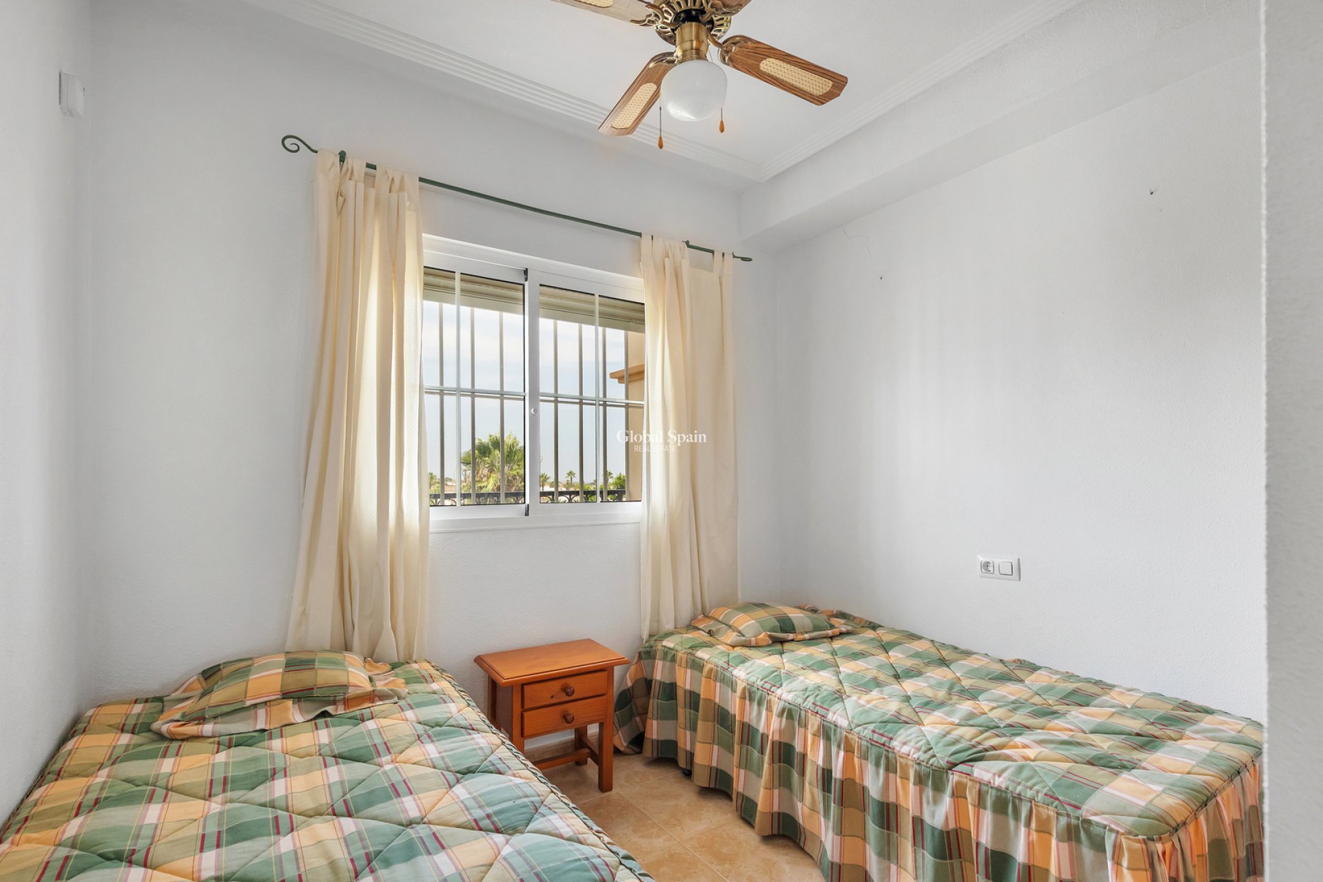 Wiederverkauf - WOHNUNG -
ORIHUELA - Inland