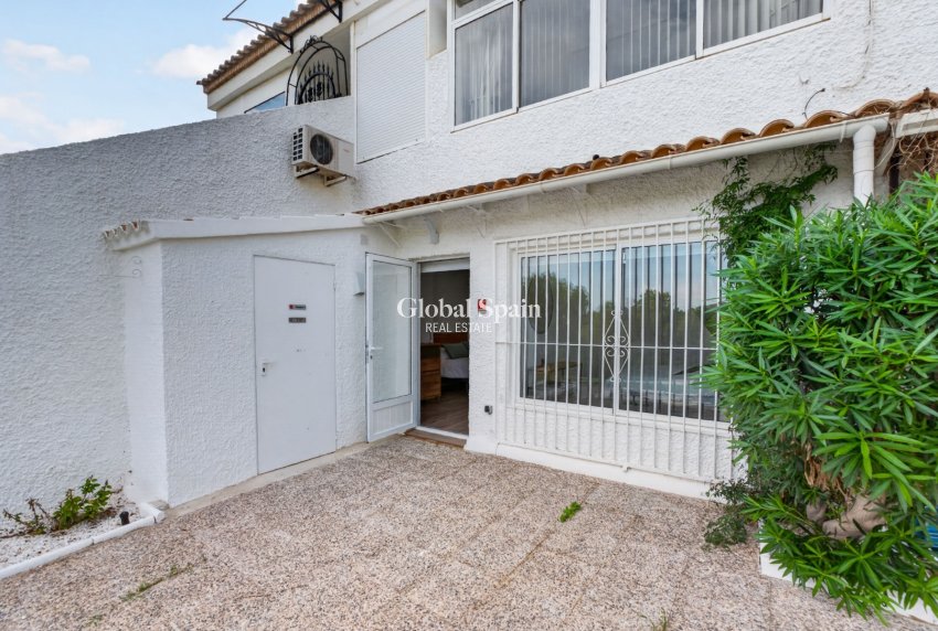 Wiederverkauf - WOHNUNG -
ORIHUELA - Inland