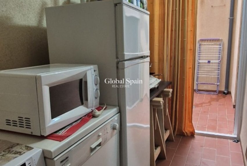 Wiederverkauf - WOHNUNG -
ORIHUELA - La Matanza