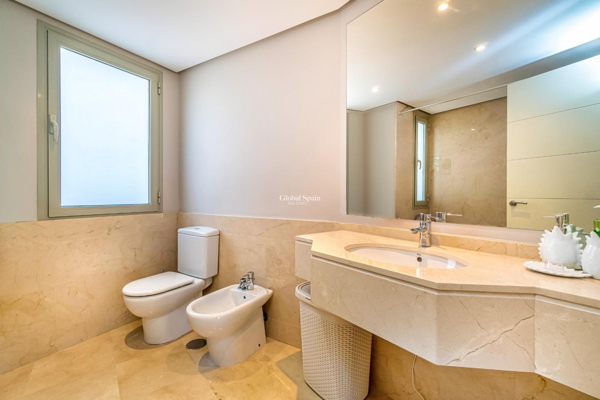 Wiederverkauf - Wohnung -
ORIHUELA - LAS COLINAS GOLF RESORT