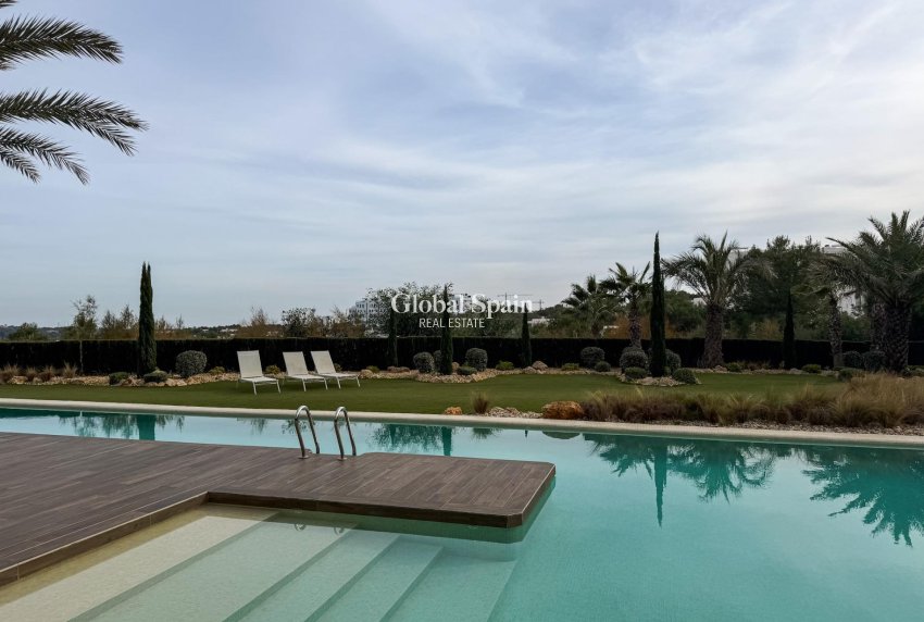 Wiederverkauf - WOHNUNG -
ORIHUELA - LAS COLINAS GOLF RESORT