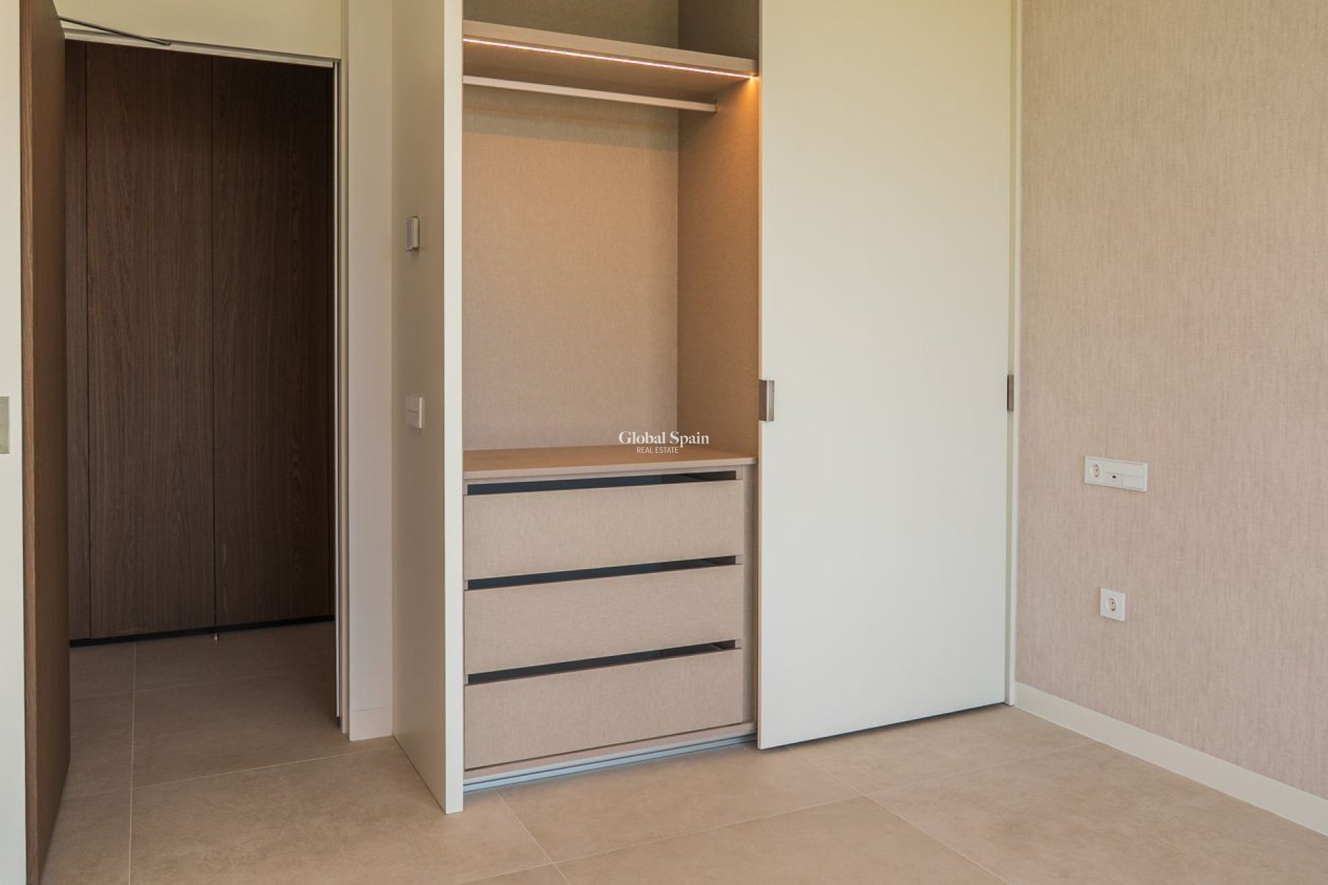 Wiederverkauf - WOHNUNG -
ORIHUELA - LAS COLINAS GOLF RESORT