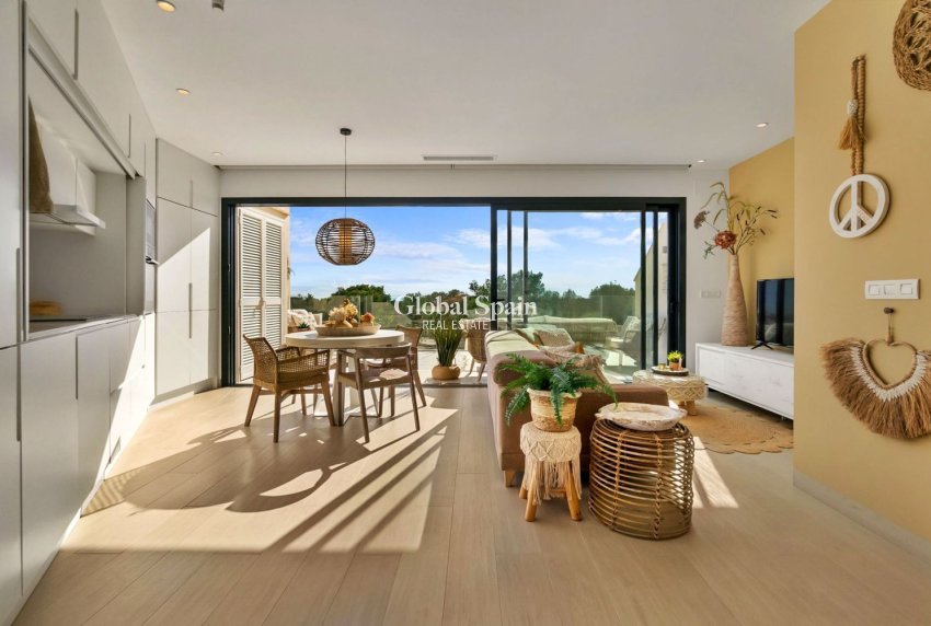 Wiederverkauf - WOHNUNG -
ORIHUELA - LAS COLINAS GOLF RESORT