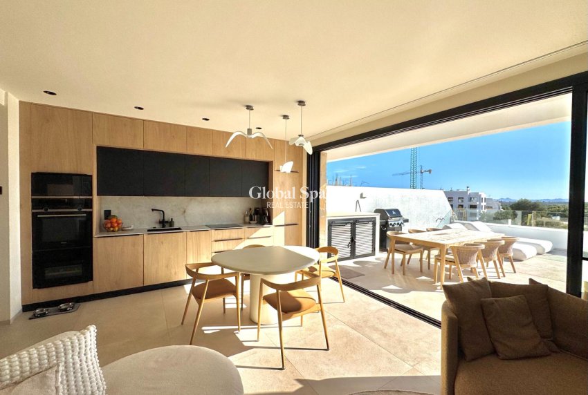 Wiederverkauf - WOHNUNG -
ORIHUELA - LAS COLINAS GOLF RESORT