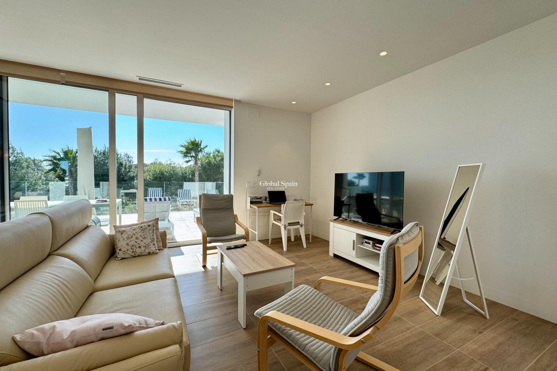 Wiederverkauf - WOHNUNG -
ORIHUELA - LAS COLINAS GOLF RESORT
