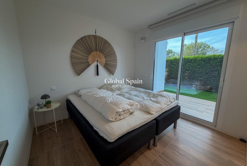 Wiederverkauf - WOHNUNG -
ORIHUELA - LAS COLINAS GOLF RESORT