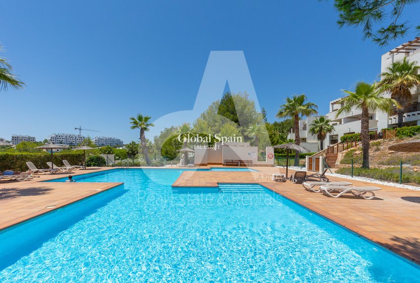 Wiederverkauf - WOHNUNG -
ORIHUELA - Las Colinas
