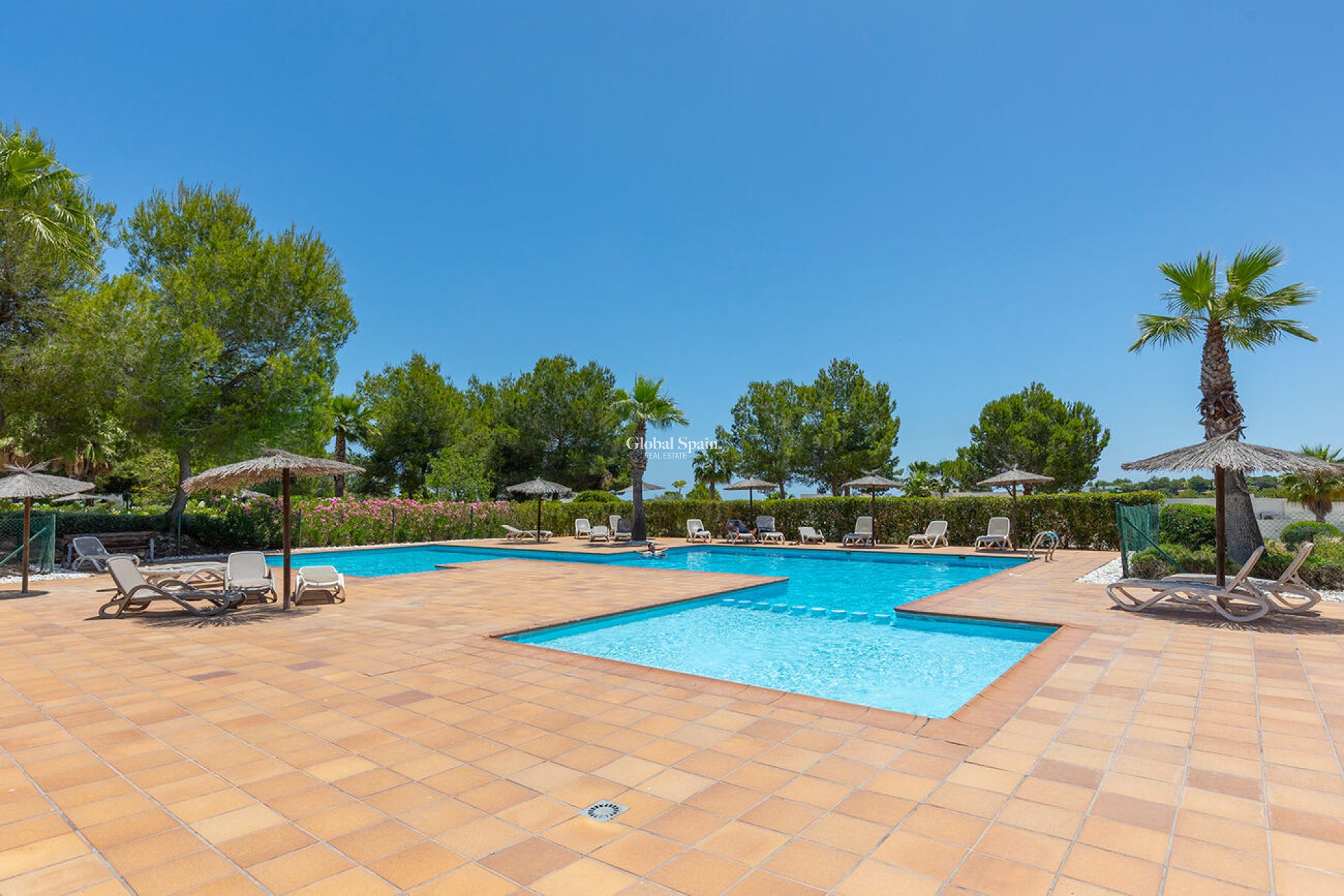 Wiederverkauf - WOHNUNG -
ORIHUELA - Las Colinas
