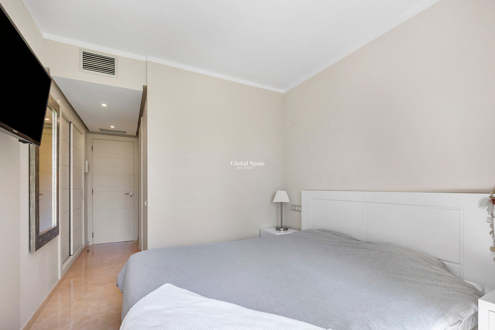 Wiederverkauf - WOHNUNG -
ORIHUELA - Las Colinas
