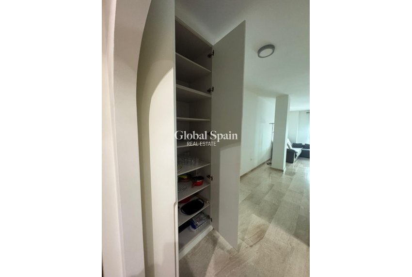 Wiederverkauf - WOHNUNG -
ORIHUELA - Orihuela Ciudad