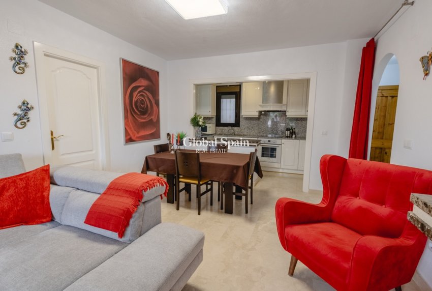 Wiederverkauf - WOHNUNG -
ORIHUELA - Orihuela Costa