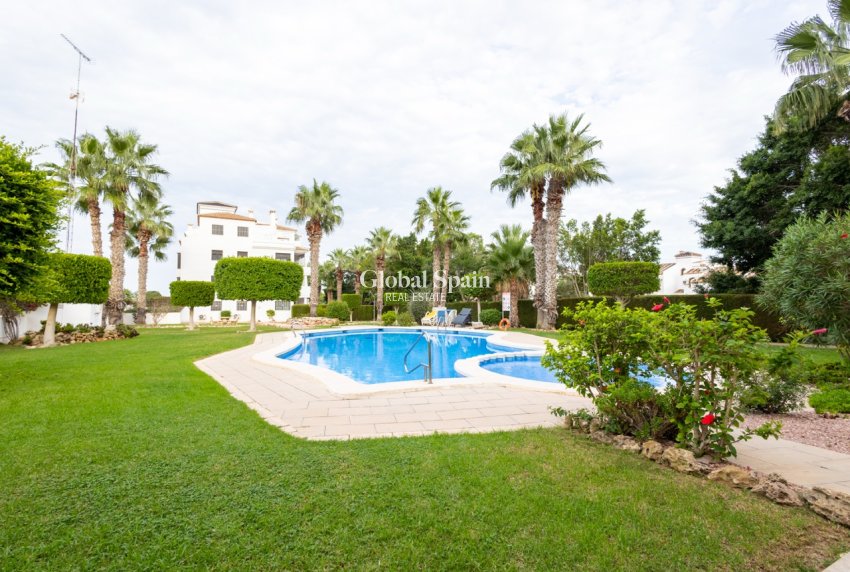 Wiederverkauf - WOHNUNG -
ORIHUELA - Orihuela Costa