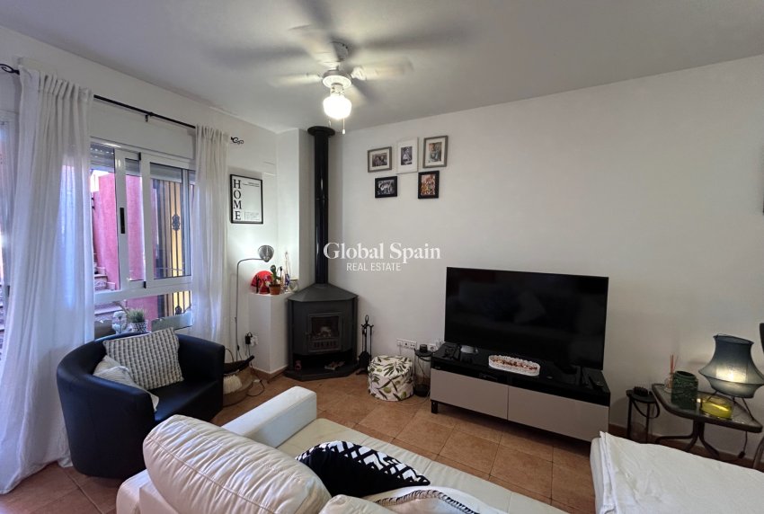 Wiederverkauf - WOHNUNG -
ORIHUELA - Torremendo