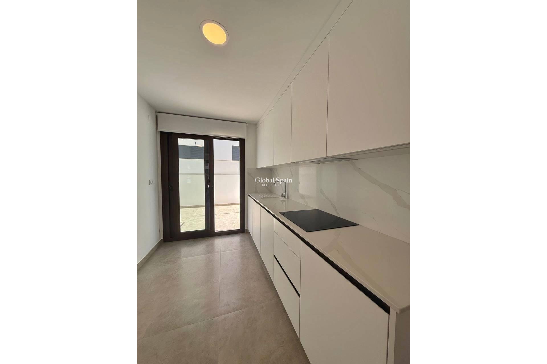 Wiederverkauf - WOHNUNG -
ORIHUELA - Urbanización Perla del Mar