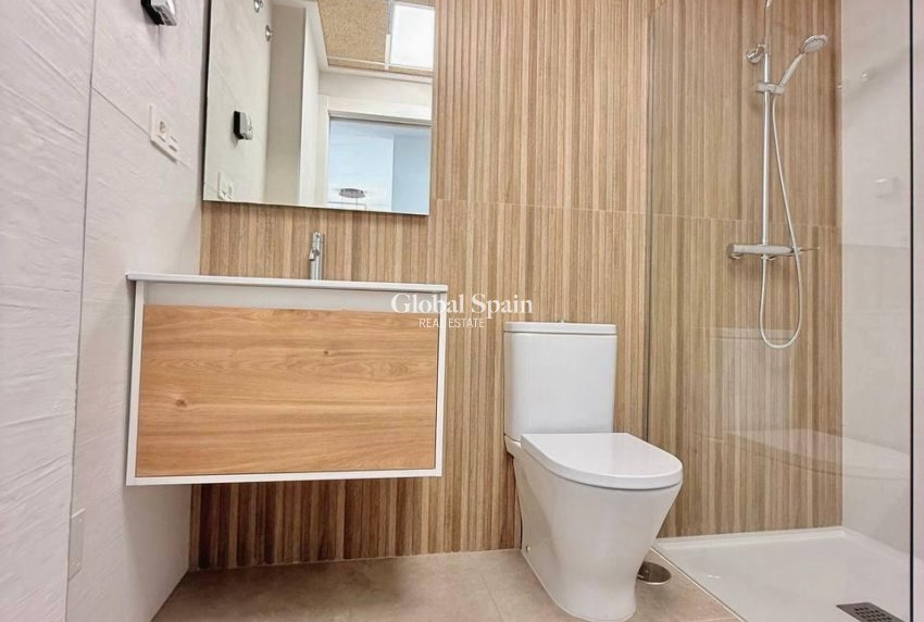 Wiederverkauf - WOHNUNG -
ORIHUELA - Urbanización Perla del Mar