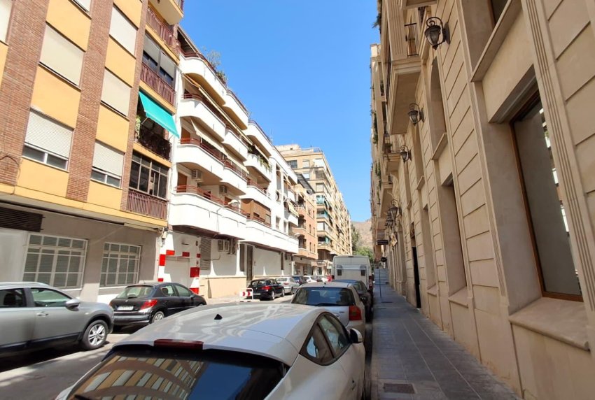 Wiederverkauf - WOHNUNG -
ORIHUELA - Zona Centro