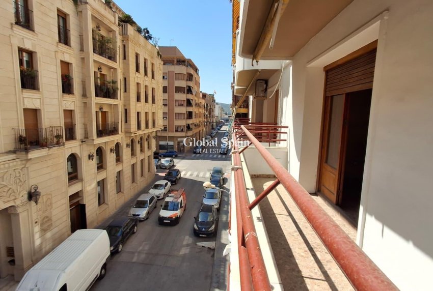 Wiederverkauf - WOHNUNG -
ORIHUELA - Zona Centro