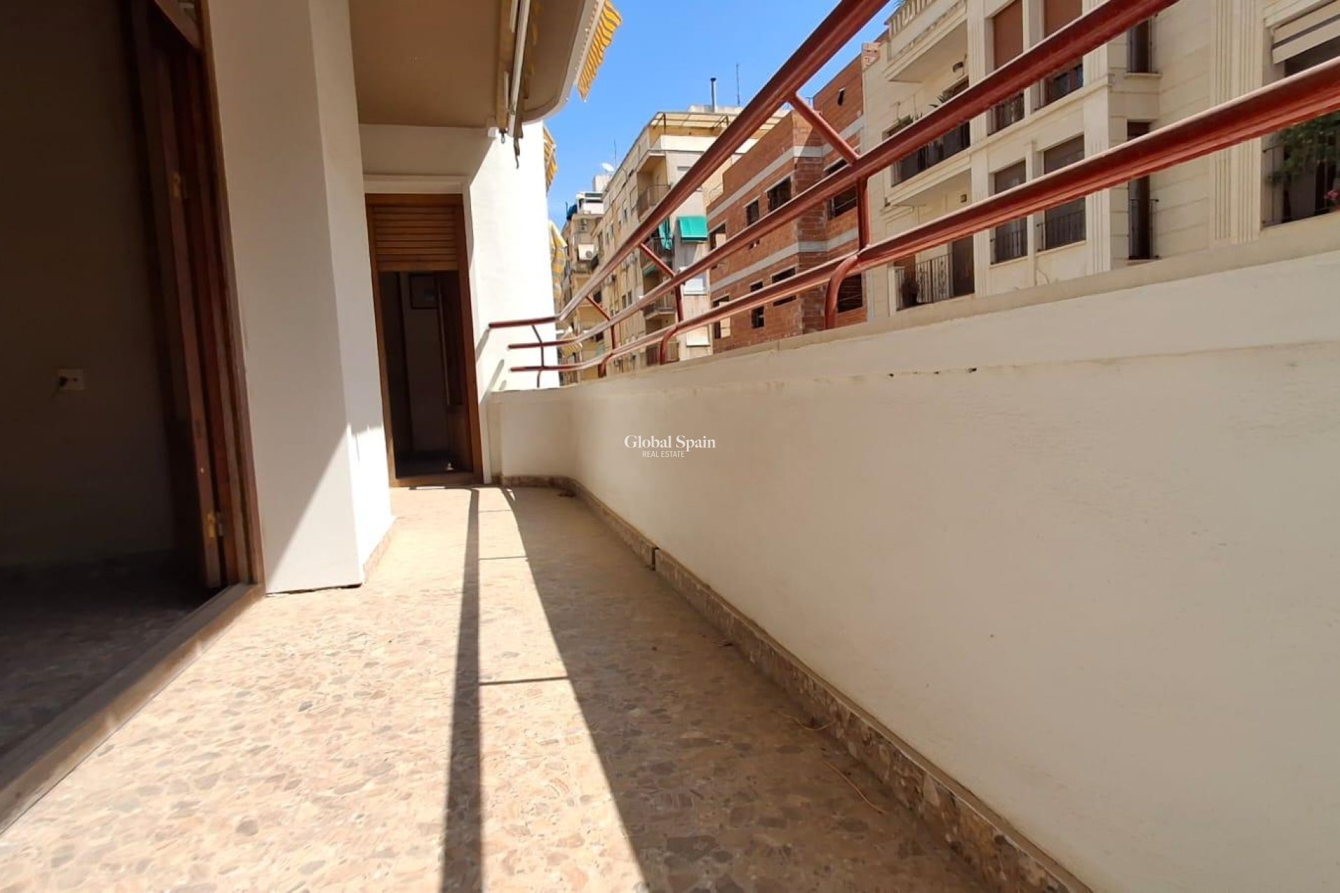 Wiederverkauf - WOHNUNG -
ORIHUELA - Zona Centro