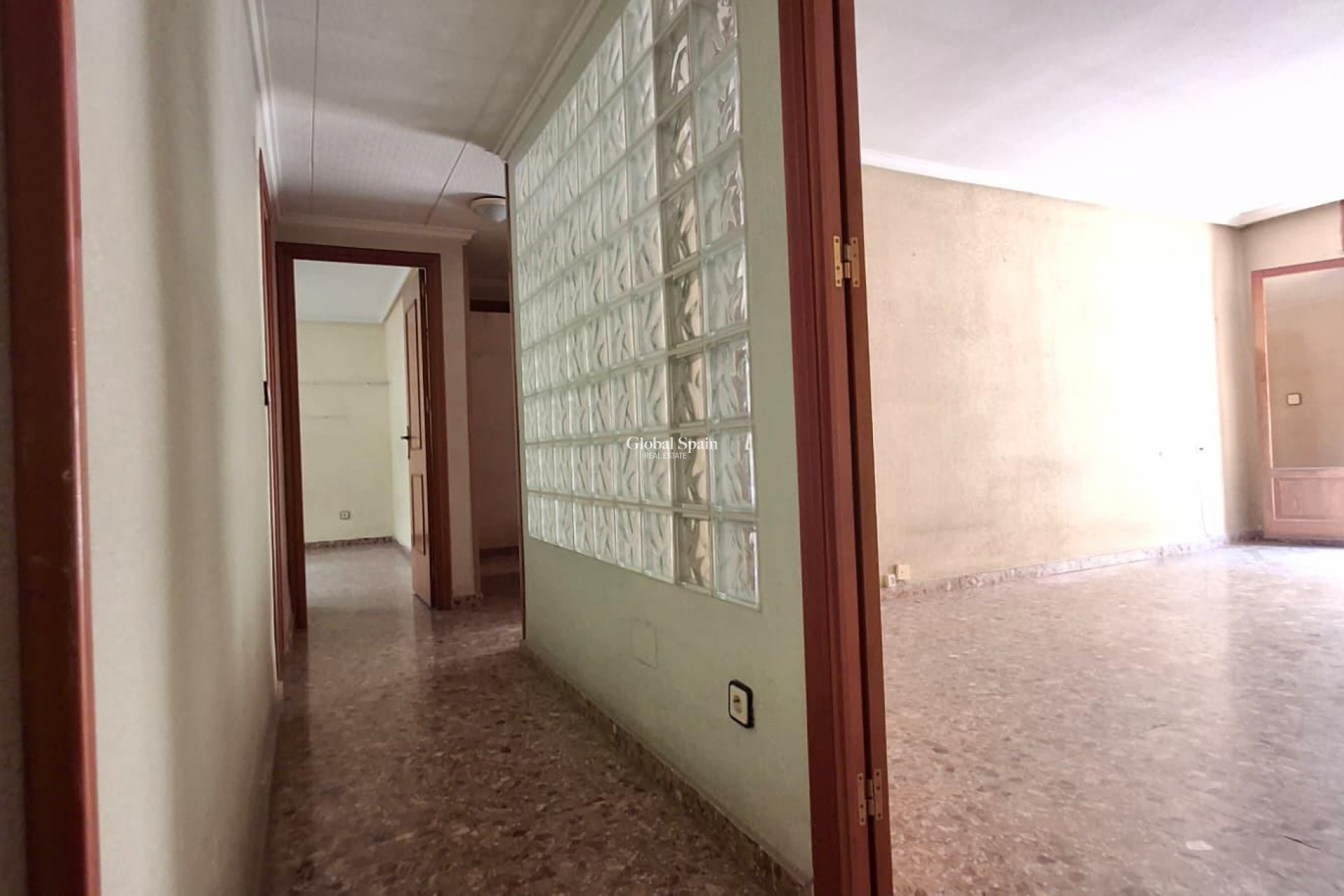 Wiederverkauf - WOHNUNG -
ORIHUELA - Zona Centro