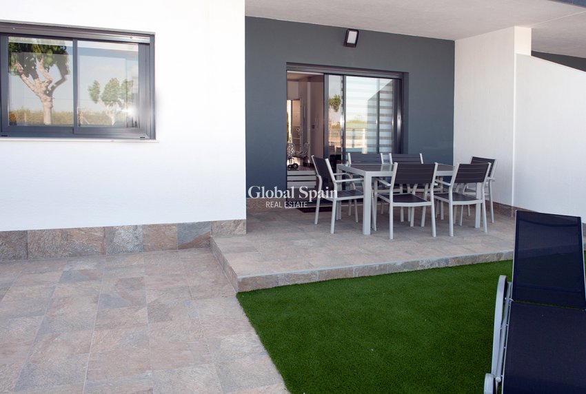 Wiederverkauf - WOHNUNG -
PILAR DE LA HORADADA - Costa Blanca