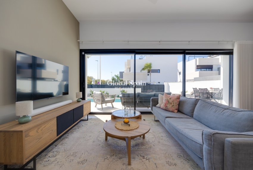 Wiederverkauf - WOHNUNG -
PILAR DE LA HORADADA - Costa Blanca