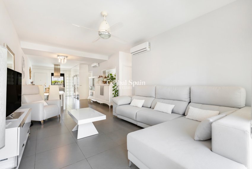 Wiederverkauf - WOHNUNG -
PILAR DE LA HORADADA - Costa Blanca