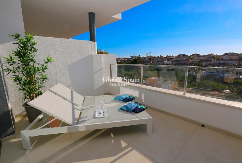 Wiederverkauf - WOHNUNG -
PLAYA FLAMENCA - Costa Blanca