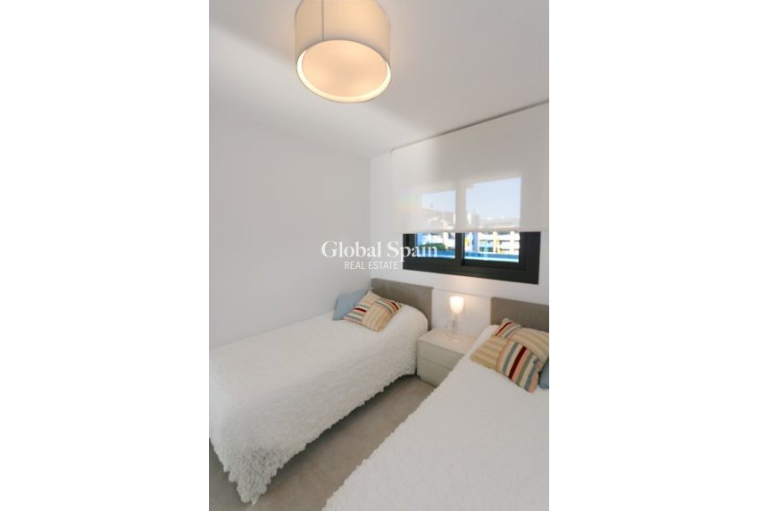 Wiederverkauf - WOHNUNG -
PLAYA FLAMENCA - Costa Blanca