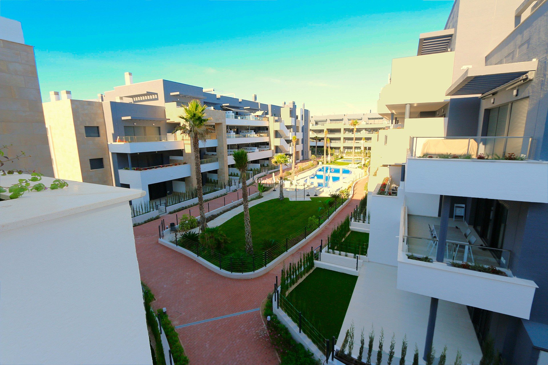 Wiederverkauf - WOHNUNG -
PLAYA FLAMENCA - Costa Blanca
