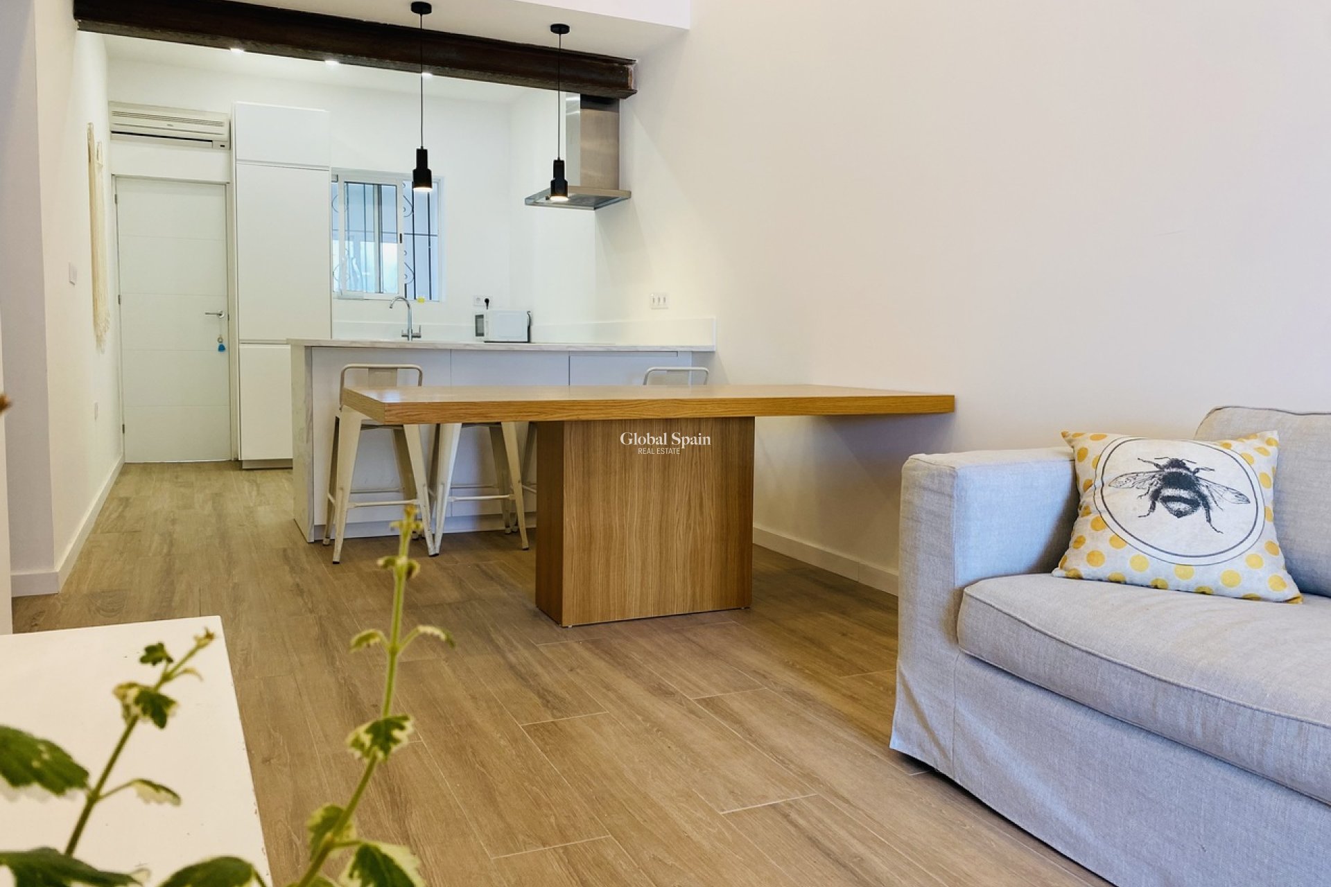 Wiederverkauf - WOHNUNG -
PLAYA FLAMENCA - Costa Blanca