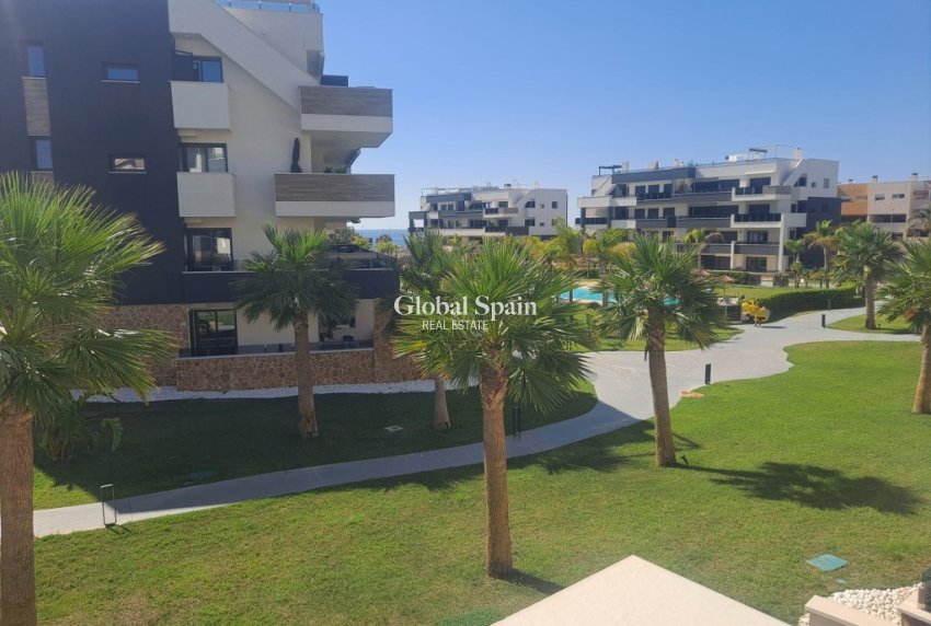 Wiederverkauf - WOHNUNG -
PLAYA FLAMENCA - Costa Blanca